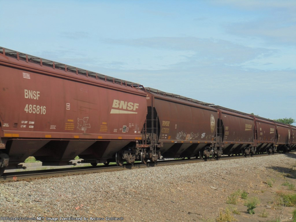 BNSF 485816, 473031 + 482656